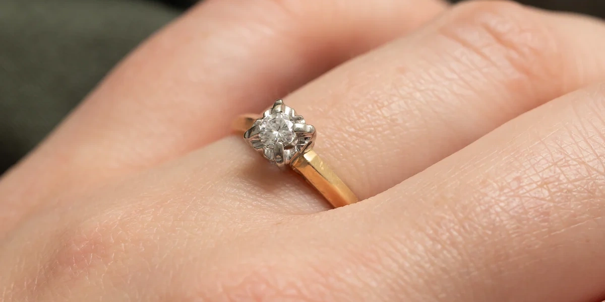 Bague simple en diamant de 100 Ways Jewllery